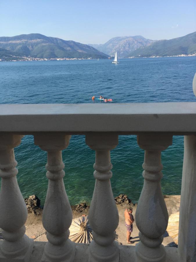 Apartments Palace Mira Mare Tivat Extérieur photo