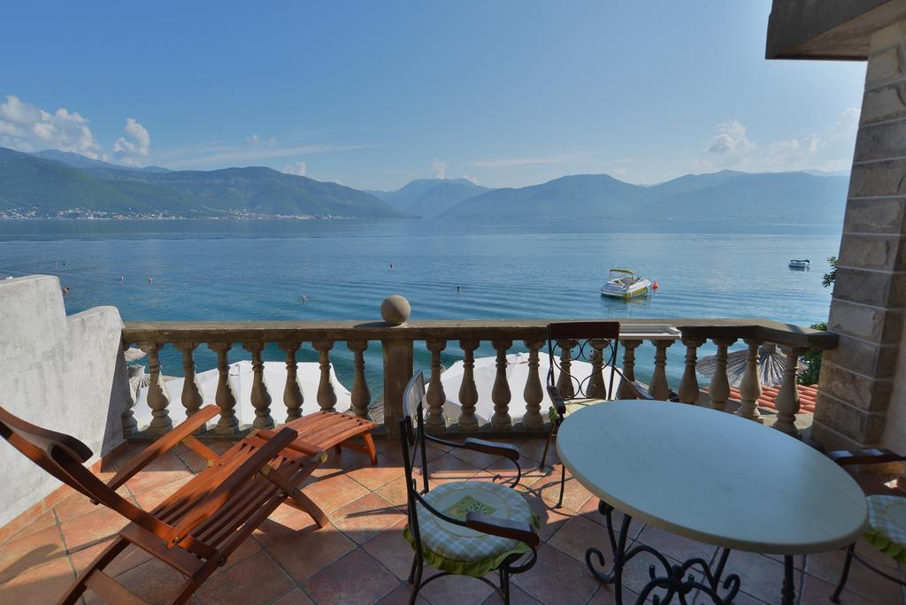 Apartments Palace Mira Mare Tivat Chambre photo