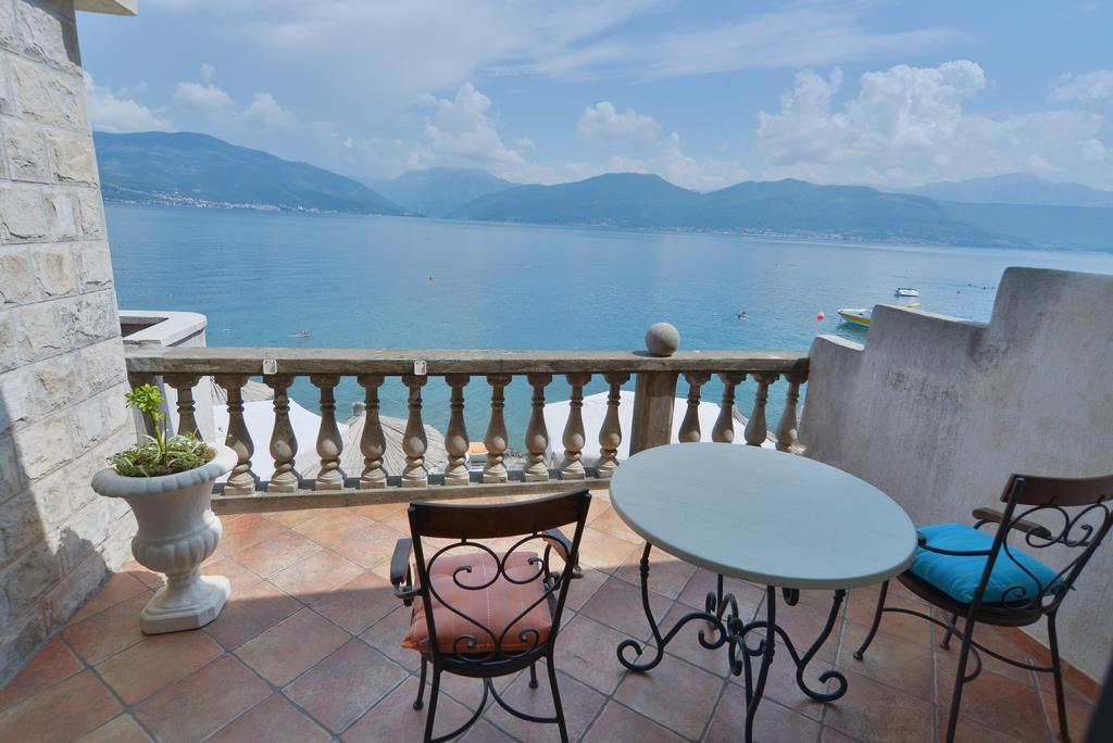 Apartments Palace Mira Mare Tivat Chambre photo
